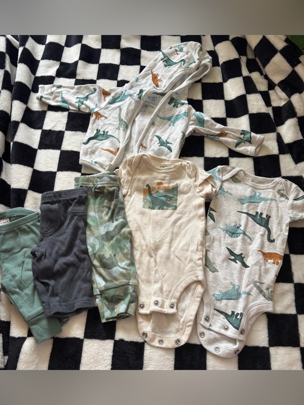 Newborn carters dinosaur lot